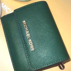 Lucky, green Hamilton Wallet. ☘️☘️☘️ by Michael Kors. Authentic.